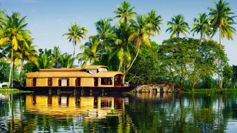 Houseboat Tour To Alleppey