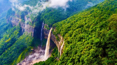 Nohkalikai Falls